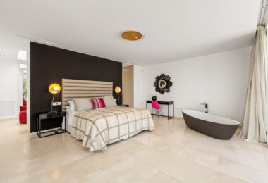Contemporary Masterpiece with Pool &amp; Tennis Court in La Cerquilla, Nueva Andalucía