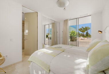Contemporary Masterpiece with Pool &amp; Tennis Court in La Cerquilla, Nueva Andalucía