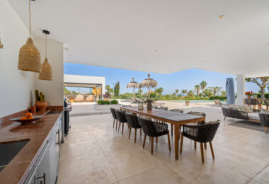 Contemporary Masterpiece with Pool &amp; Tennis Court in La Cerquilla, Nueva Andalucía