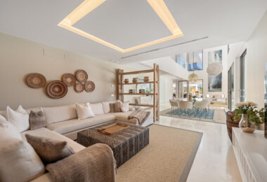 Contemporary Masterpiece with Pool &amp; Tennis Court in La Cerquilla, Nueva Andalucía