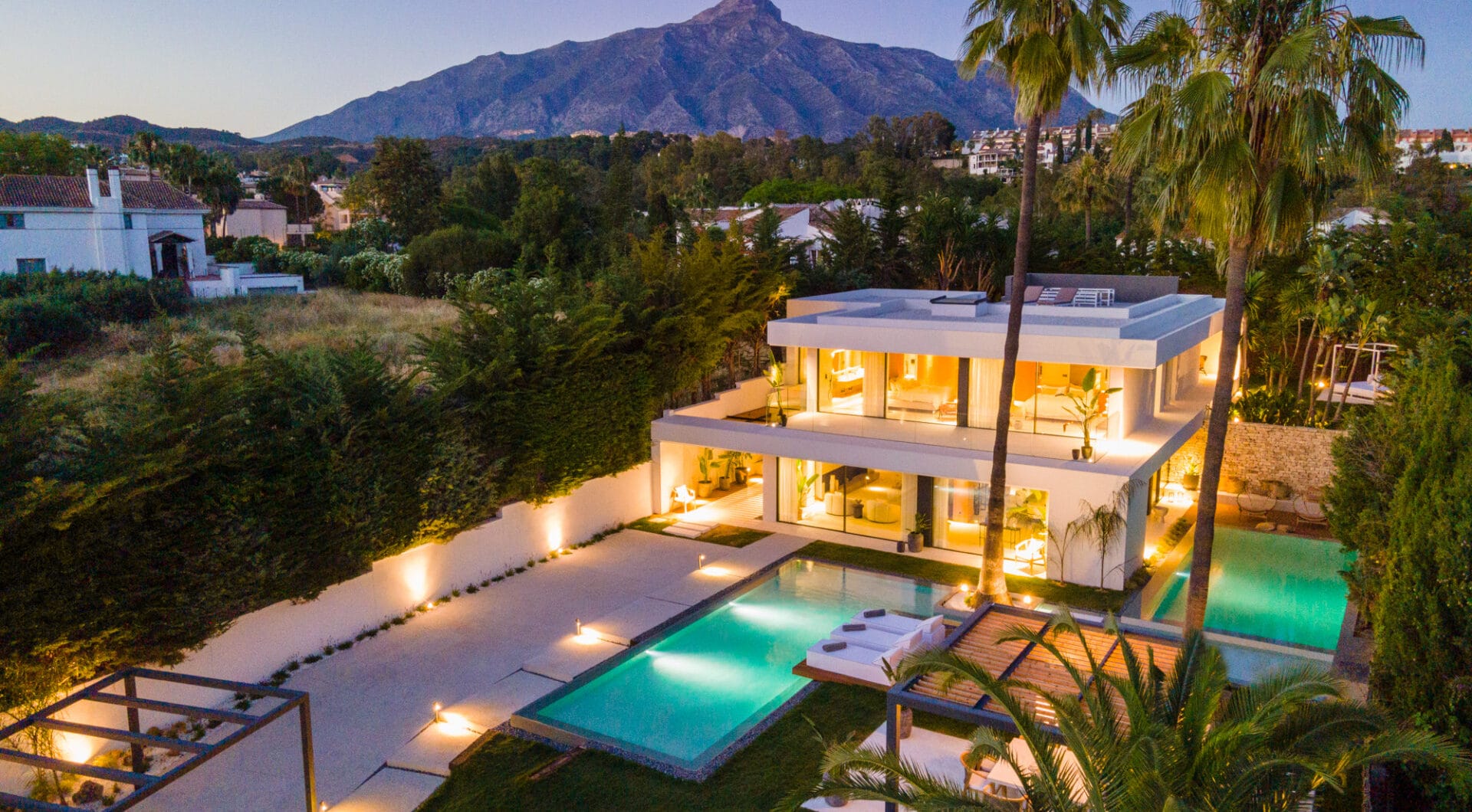 Auriga 1 — Modern Elegance in Nueva Andalucía