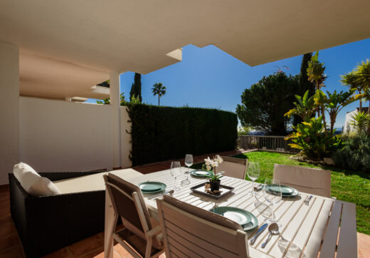 Luxury apartment in Balcones del Lago, Istán
