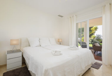 Luxury apartment in Balcones del Lago, Istán