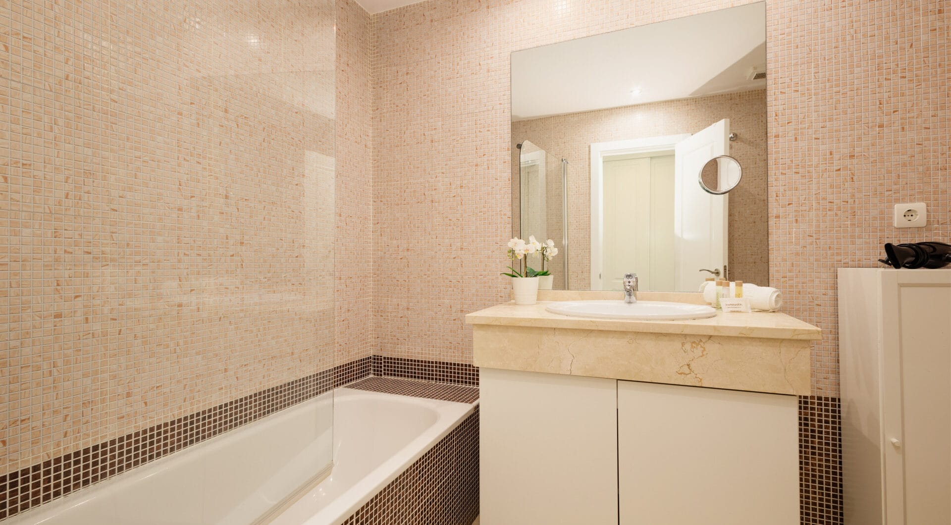 Luxury apartment in Balcones del Lago, Istán