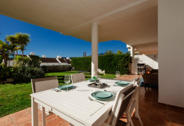 Luxury apartment in Balcones del Lago, Istán