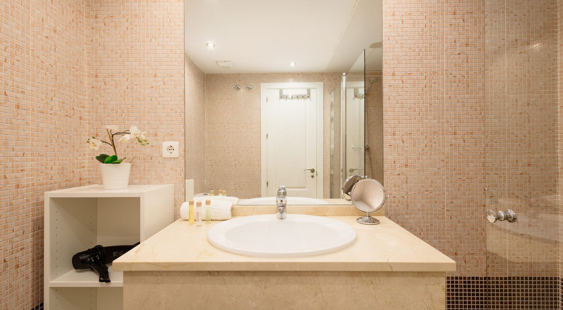 Luxury apartment in Balcones del Lago, Istán