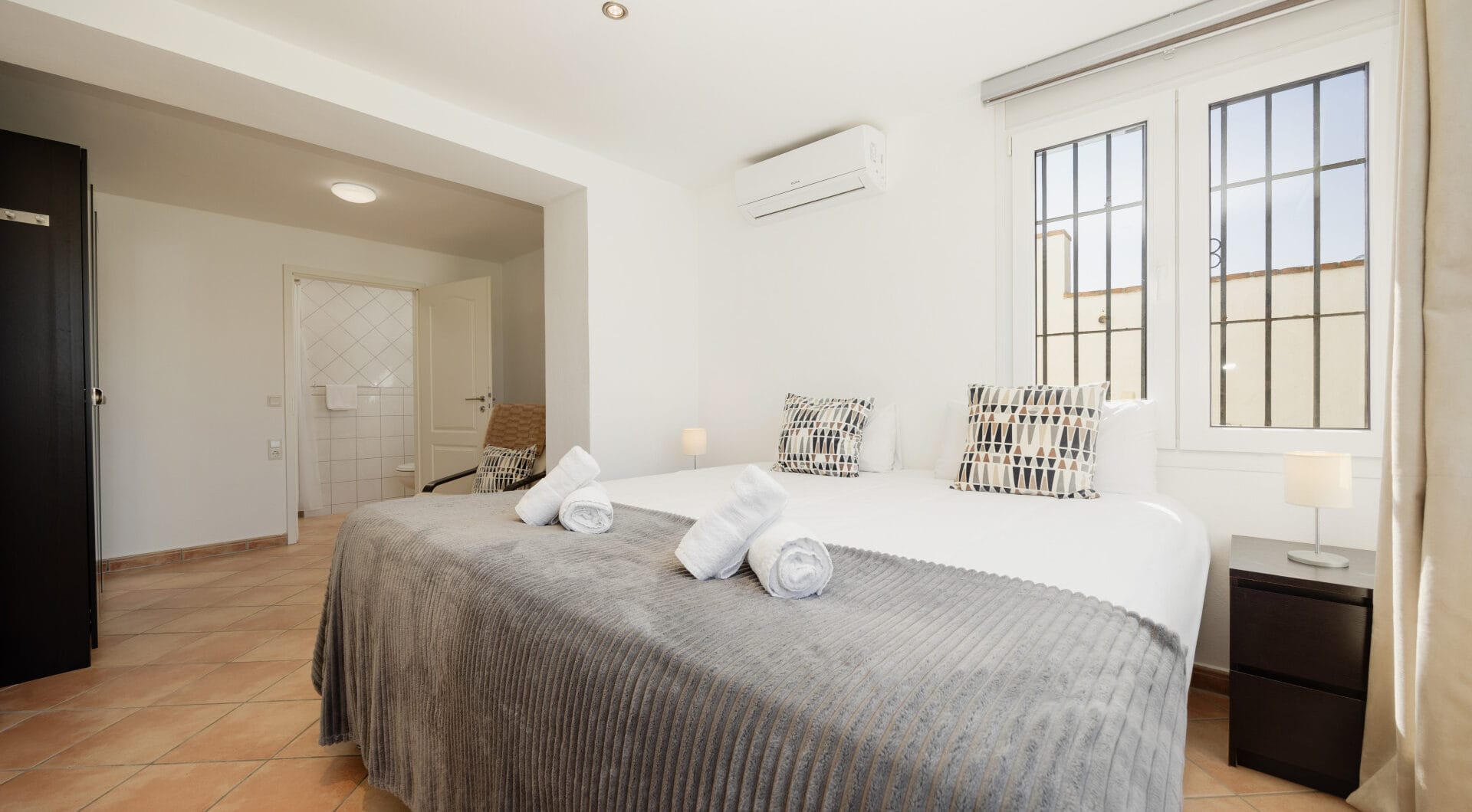 Modern 4-Bedroom Villa with Expansion Potential, Costabella, Marbella