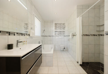 Modern 4-Bedroom Villa with Expansion Potential, Costabella, Marbella