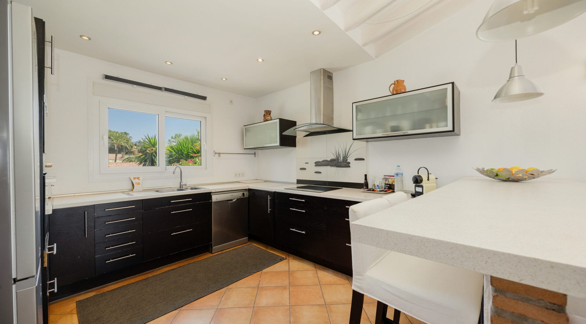 Modern 4-Bedroom Villa with Expansion Potential, Costabella, Marbella