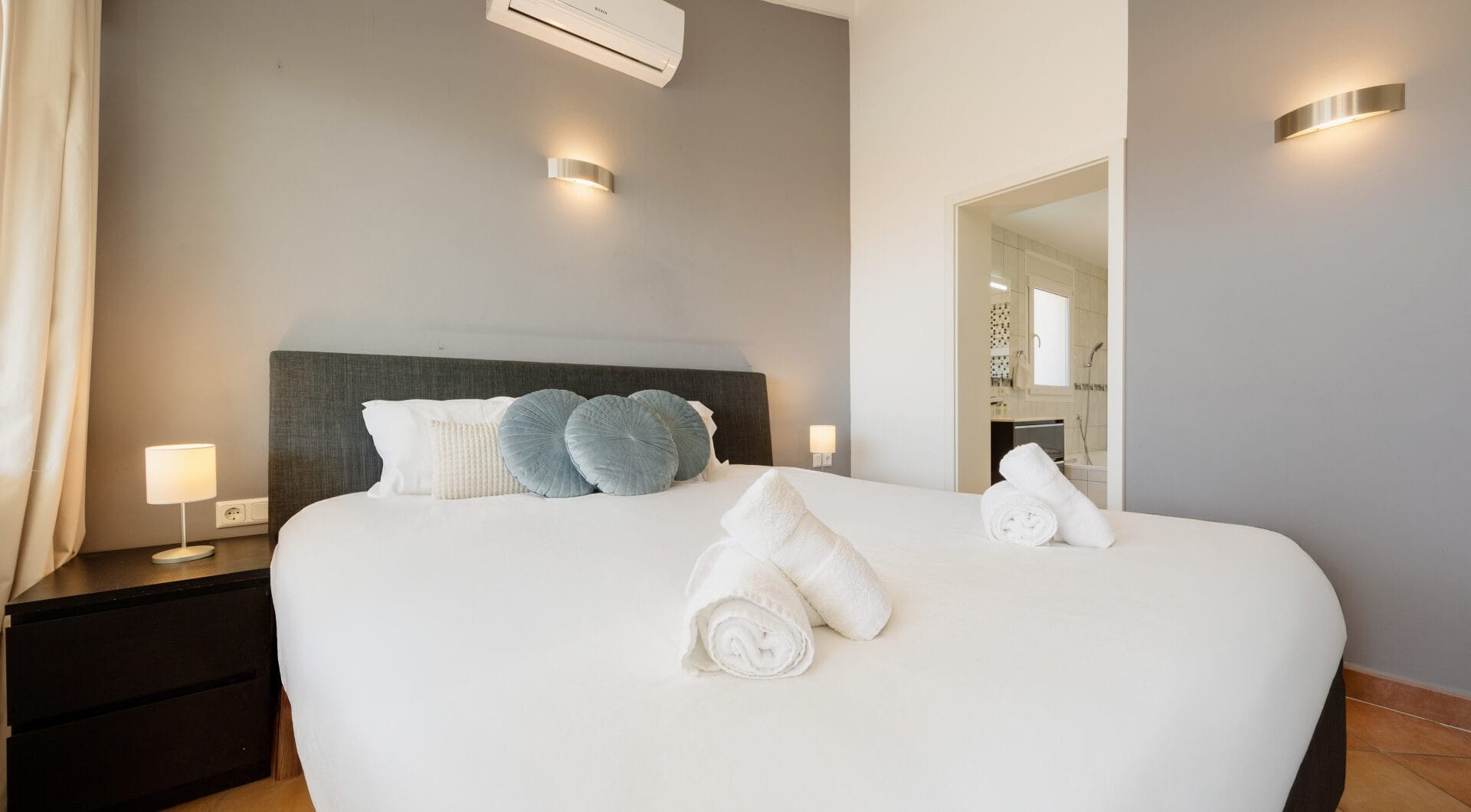 Modern 4-Bedroom Villa with Expansion Potential, Costabella, Marbella