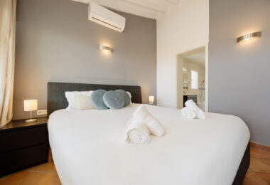 Modern 4-Bedroom Villa with Expansion Potential, Costabella, Marbella