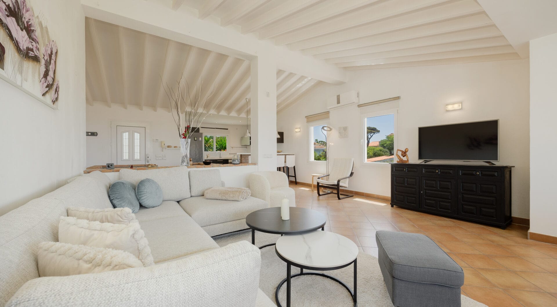 Modern 4-Bedroom Villa with Expansion Potential, Costabella, Marbella
