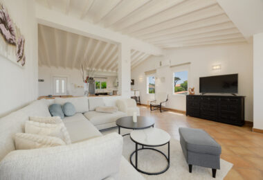 Modern 4-Bedroom Villa with Expansion Potential, Costabella, Marbella