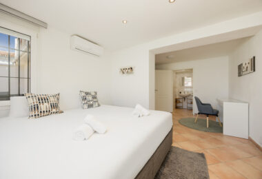 Modern 4-Bedroom Villa with Expansion Potential, Costabella, Marbella