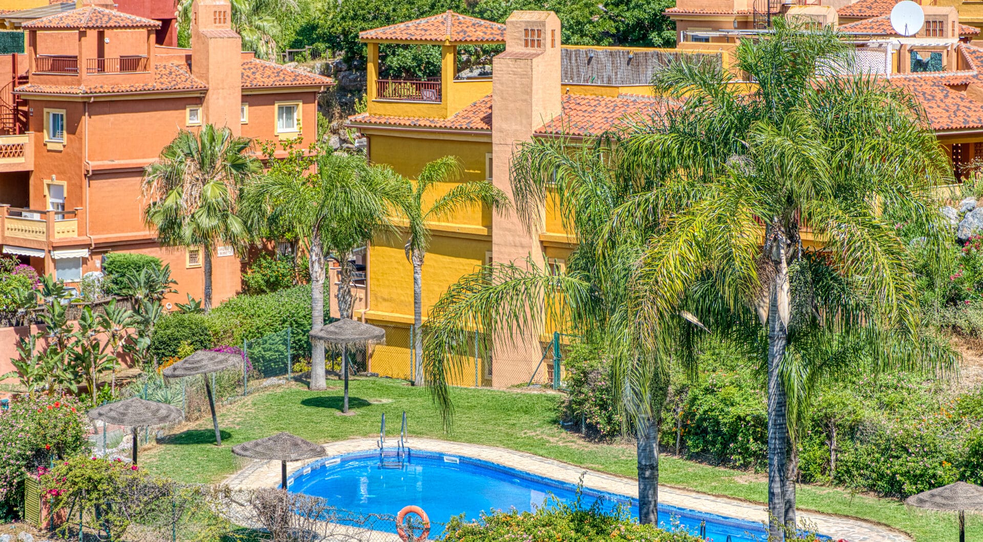 Lovely two bedroom, south west facing apartment in La Reserva de Marbella; with sea views