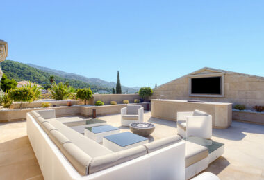 An architecturally unique, south-facing property located in the exclusive gated community of Sierra Blanca on Marbella’s prestigious Golden Mile