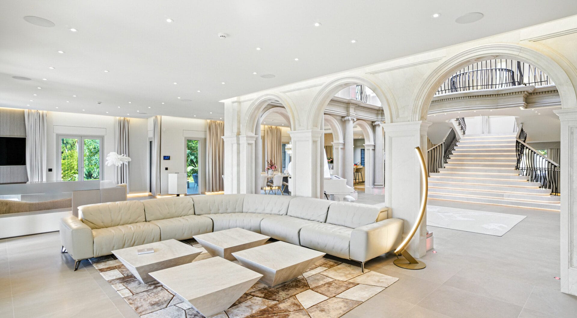An architecturally unique, south-facing property located in the exclusive gated community of Sierra Blanca on Marbella’s prestigious Golden Mile