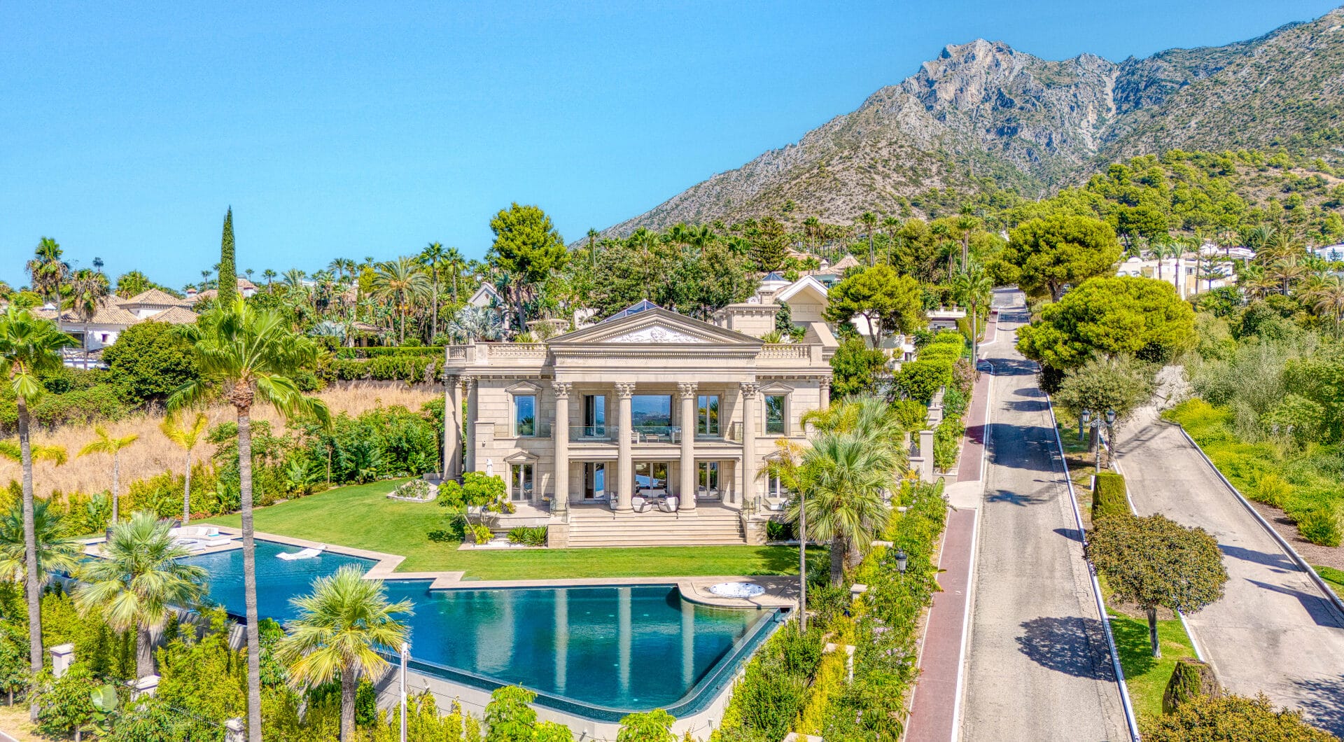An architecturally unique, south-facing property located in the exclusive gated community of Sierra Blanca on Marbella’s prestigious Golden Mile