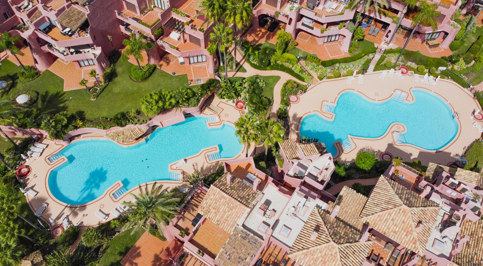 Immaculate three bedroom west facing ground floor apartment in the prestigious and gated beachfront community Menara Beach