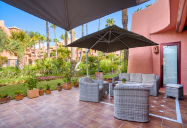 Immaculate three bedroom west facing ground floor apartment in the prestigious and gated beachfront community Menara Beach