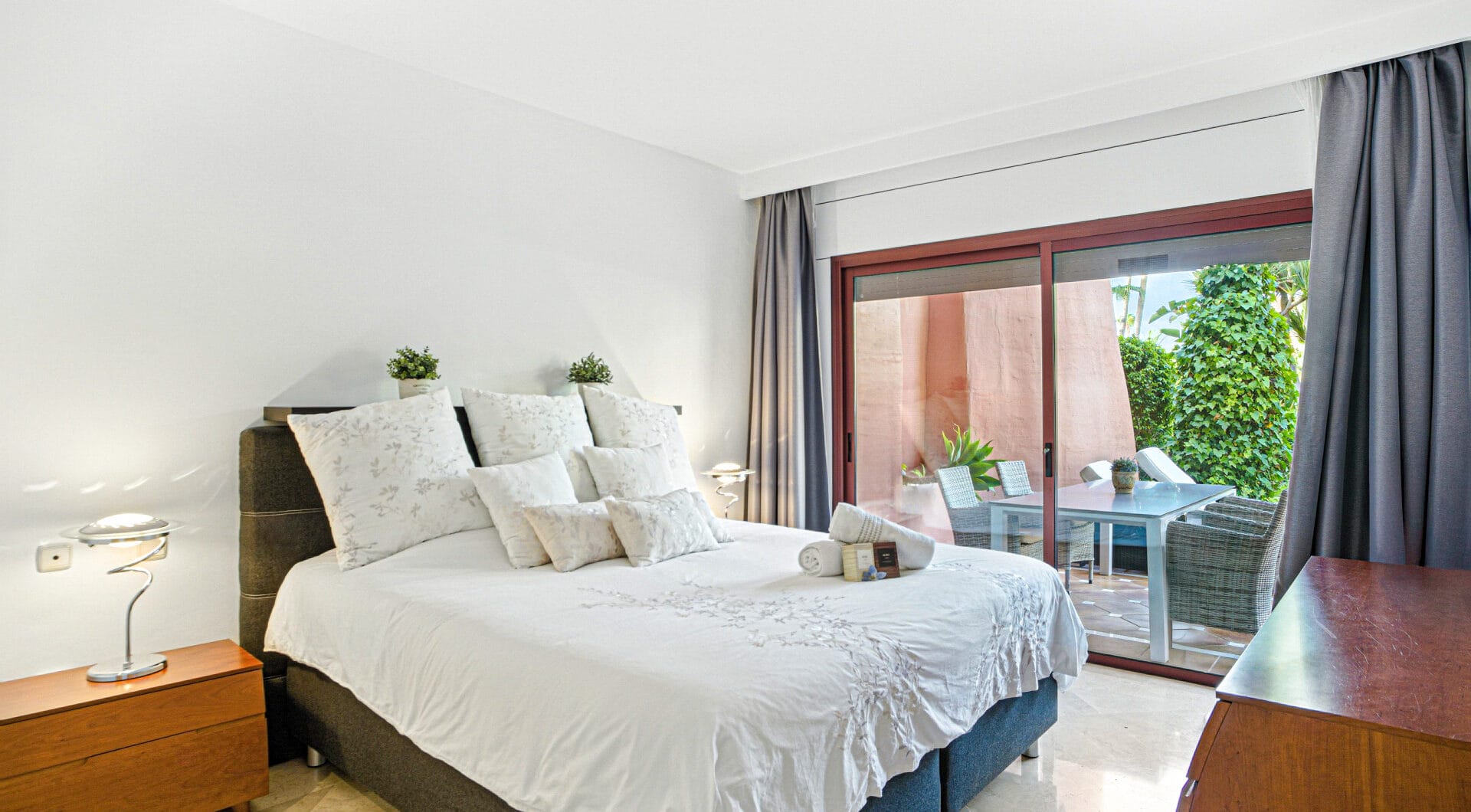 Immaculate three bedroom west facing ground floor apartment in the prestigious and gated beachfront community Menara Beach