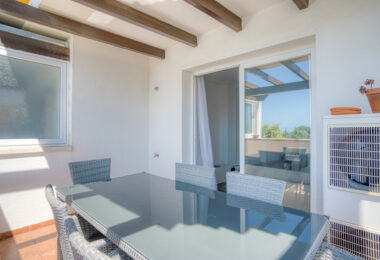 Three bedroom, south facing duplex penthouse with sea views, located in the sought-after community of Pinos de Nagüeles, on Marbella´sGolden Mile