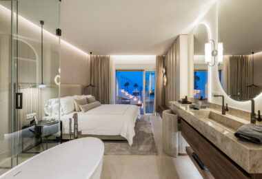 Beautifully renovated, south facing three bedroom penthouse located in prestigious beachfront community Bahia del Velerin, Estepona.