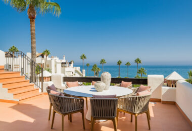 Beautifully renovated, south facing three bedroom penthouse located in prestigious beachfront community Bahia del Velerin, Estepona.