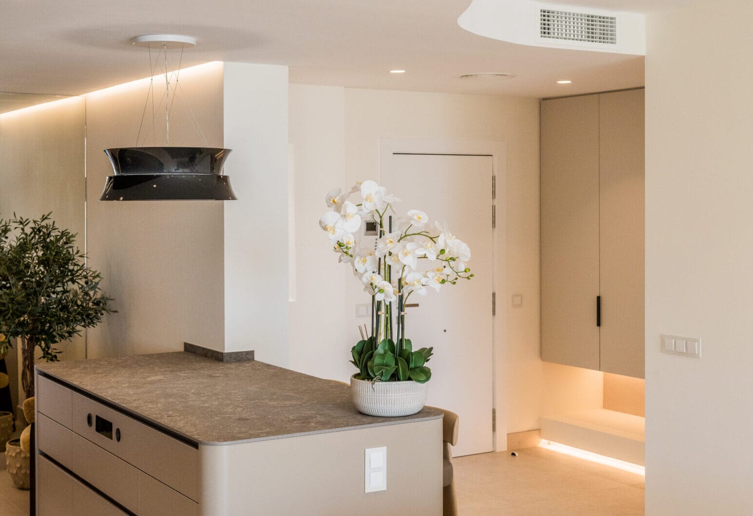 Stunning south-facing three bedroom penthouse located in the exclusive gated community of Bahia Del Velerin, Estepona.
