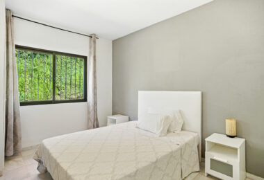 Fantastic opportunity - Four bedroom, south east facing private villa in Hacienda Las Chapas, Marbella