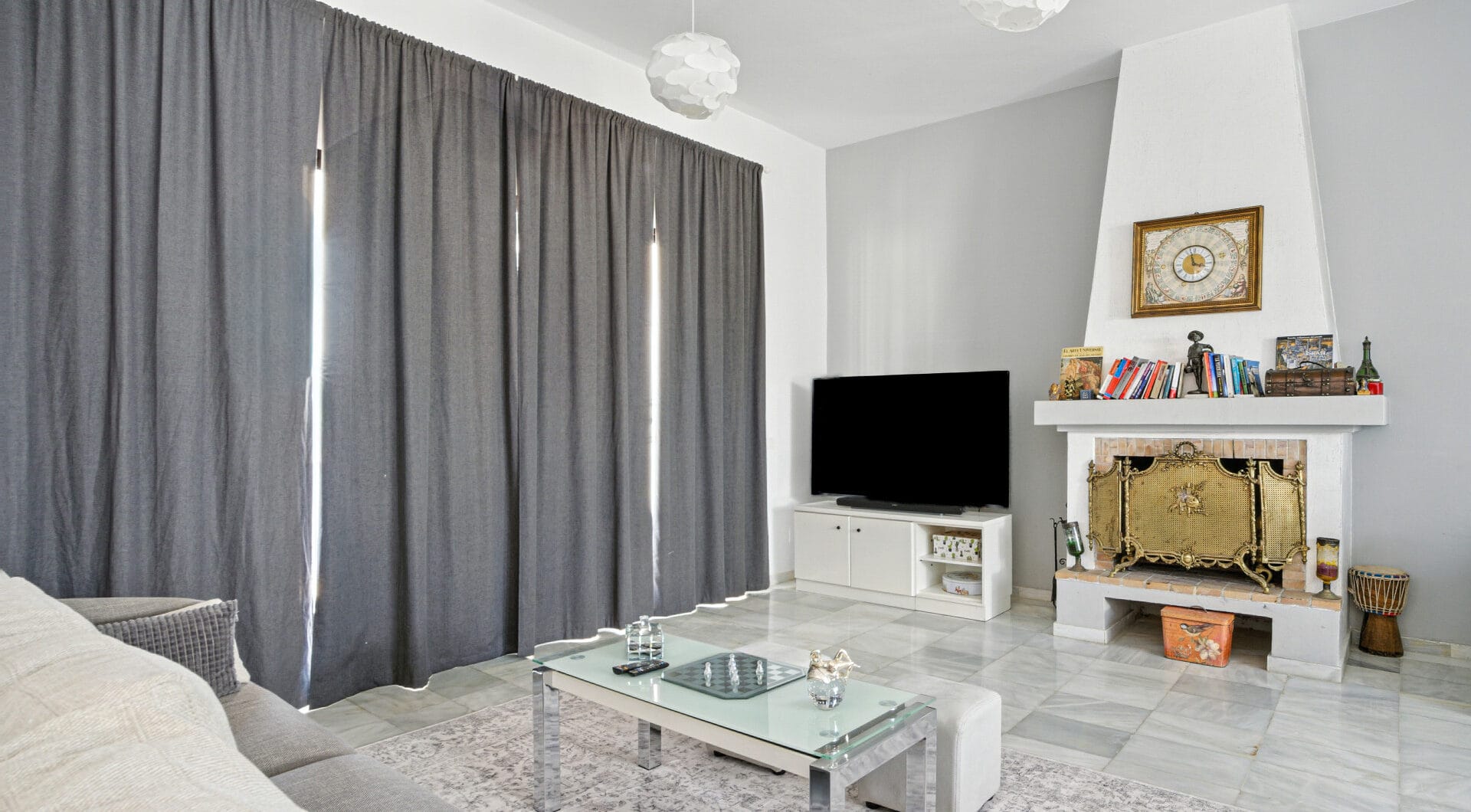Fantastic opportunity - Four bedroom, south east facing private villa in Hacienda Las Chapas, Marbella