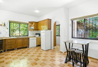 Fantastic opportunity - Four bedroom, south east facing private villa in Hacienda Las Chapas, Marbella