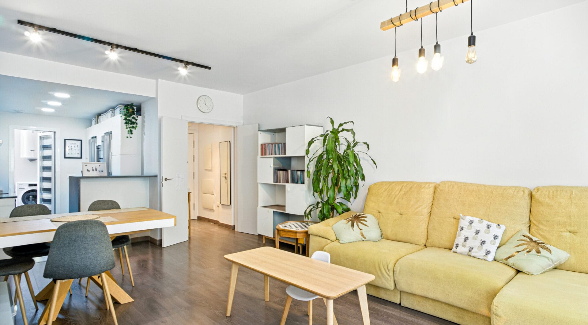 Beautiful south facing, three bed apartment located in the gated community of Estepona Gardens
