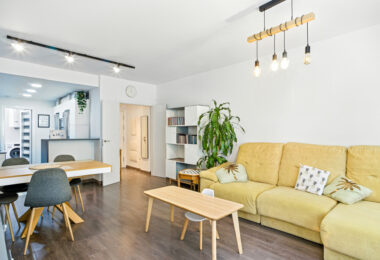 Beautiful south facing, three bed apartment located in the gated community of Estepona Gardens