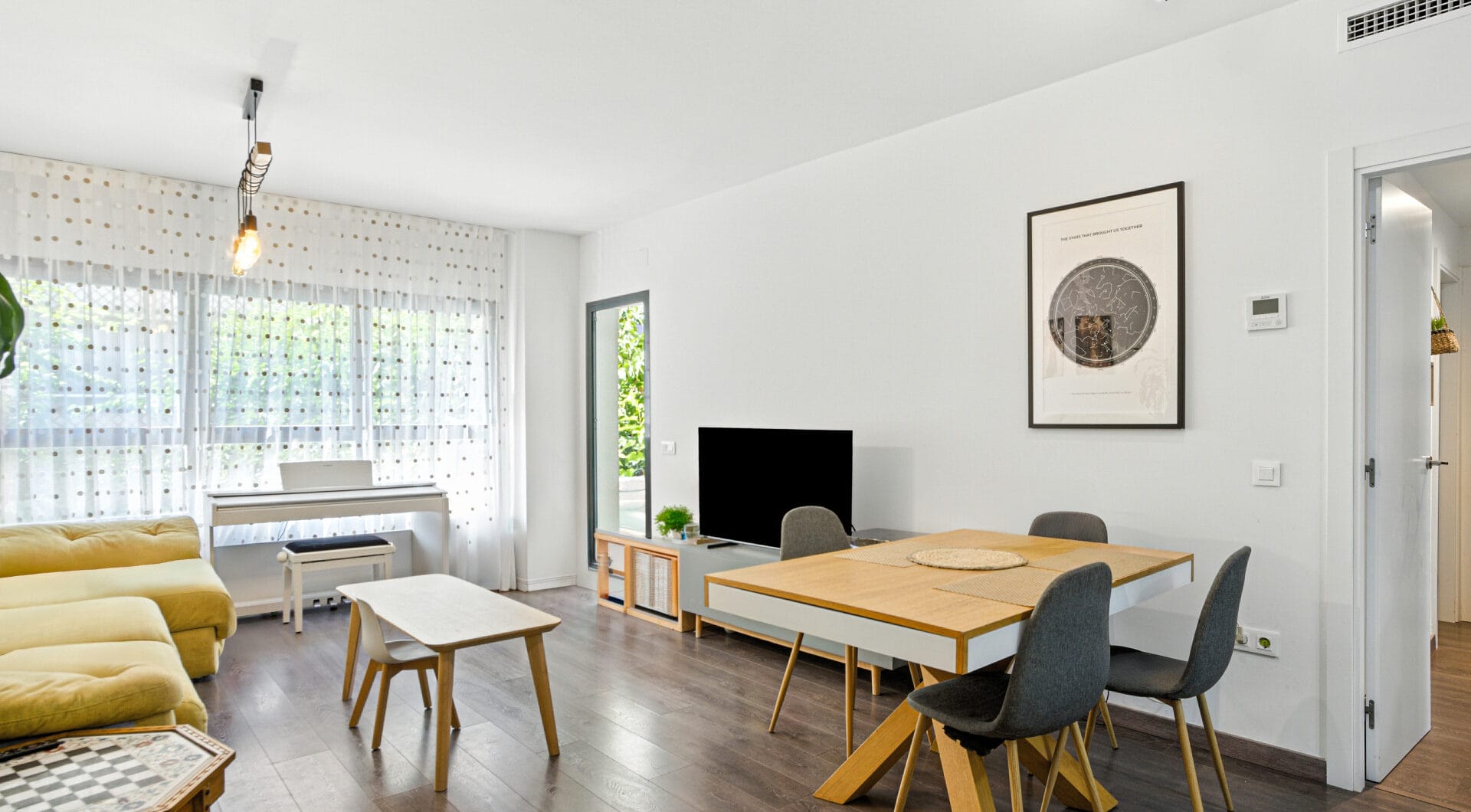Beautiful south facing, three bed apartment located in the gated community of Estepona Gardens