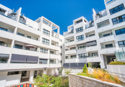 Beautiful south facing, three bed apartment located in the gated community of Estepona Gardens