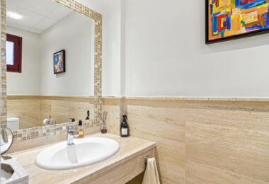 South-Facing Townhouse with Stunning Sea Views in Los Jaralillos, El Paraíso, Benahavís