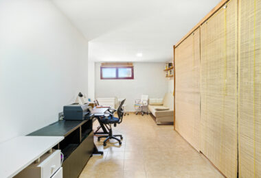 South-Facing Townhouse with Stunning Sea Views in Los Jaralillos, El Paraíso, Benahavís