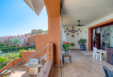 South-Facing Townhouse with Stunning Sea Views in Los Jaralillos, El Paraíso, Benahavís
