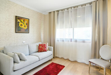 South-Facing Townhouse with Stunning Sea Views in Los Jaralillos, El Paraíso, Benahavís