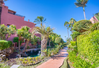 Impressive three bedroom south facing duplex penthouse in the prestigious and gated beachfront community Menara Beach with sea views