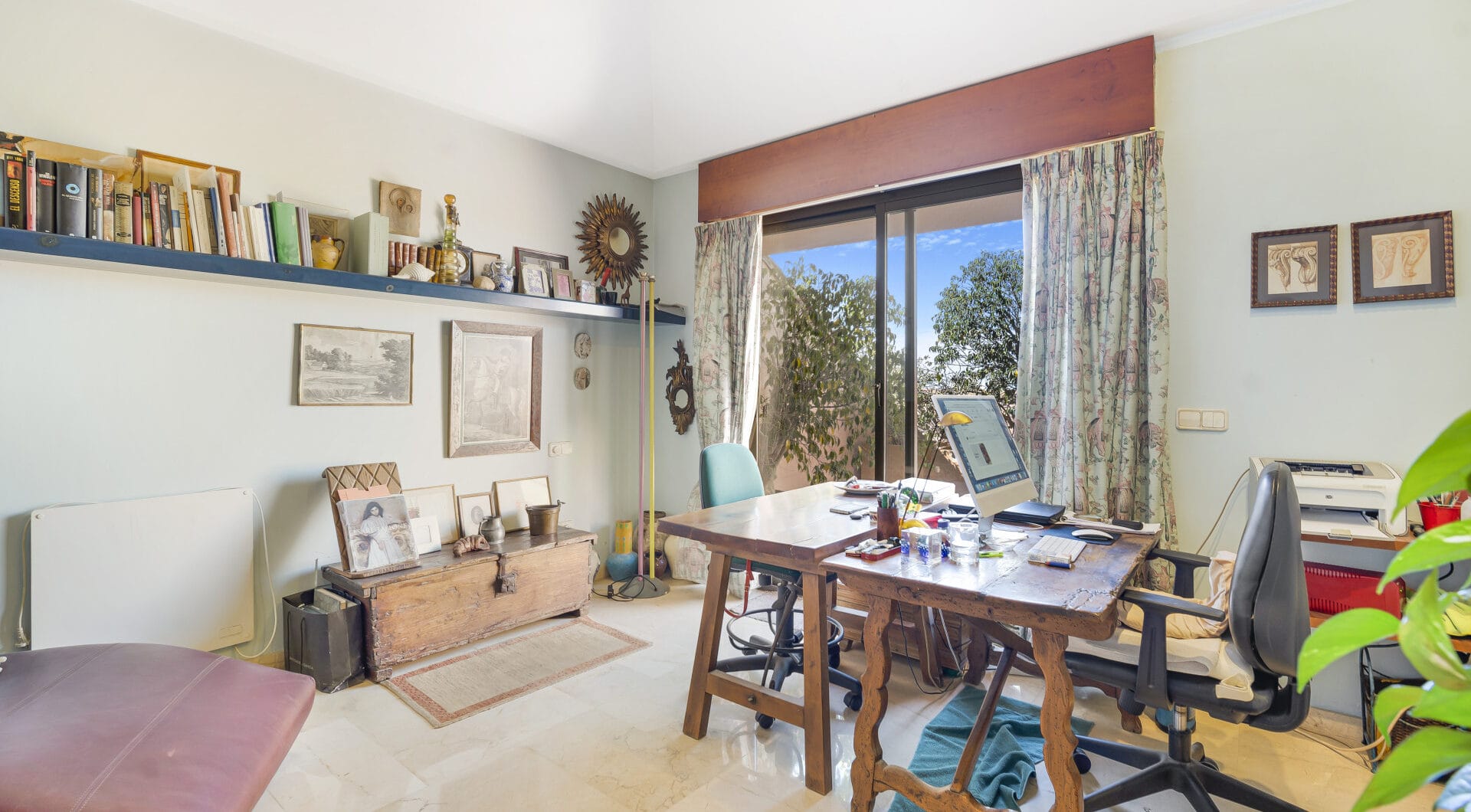 Impressive four-bedroom duplex penthouse in Vista Golf, Rio Real; with panoramic sea views
