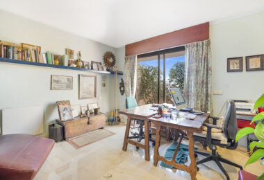 Impressive four-bedroom duplex penthouse in Vista Golf, Rio Real; with panoramic sea views
