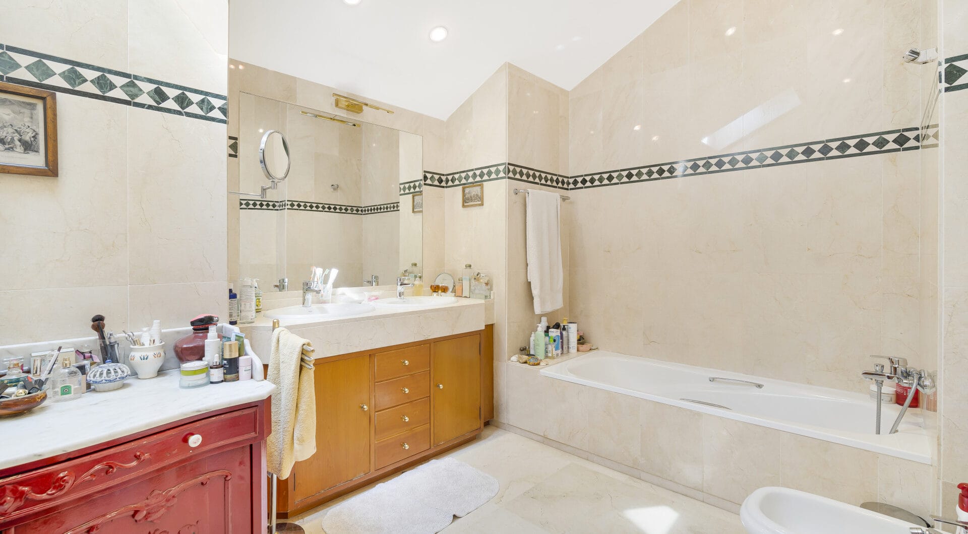 Impressive four-bedroom duplex penthouse in Vista Golf, Rio Real; with panoramic sea views