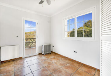Fantastic opportunity; a four bedroom, south west facing villa in Elviria