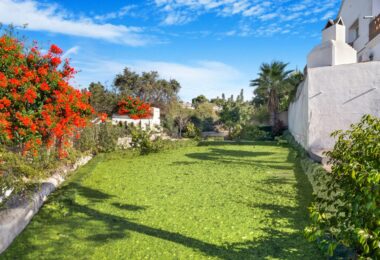 Fantastic opportunity; a four bedroom, south west facing villa in Elviria