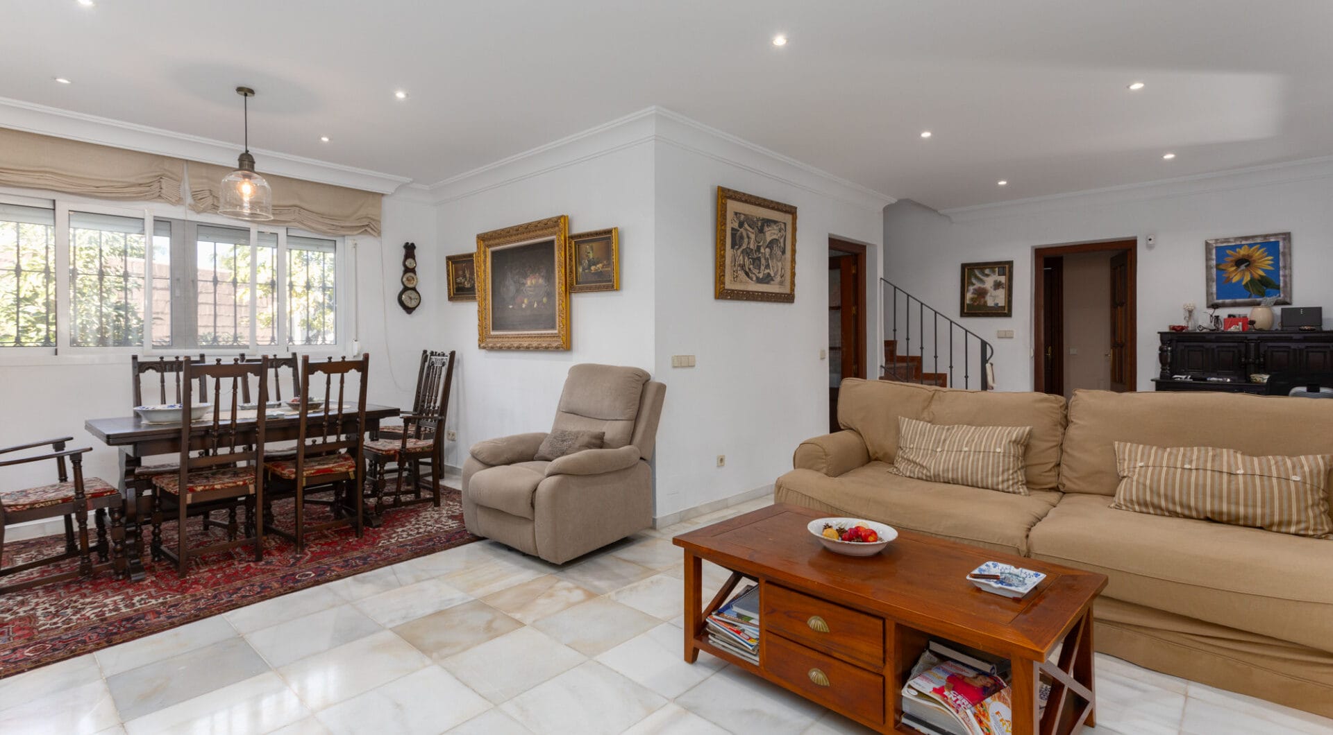 Villa for Sale in Las Petunias, San Pedro de Alcántara – Excellent Investment Opportunity