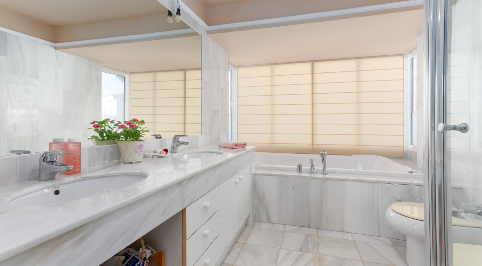 Villa for Sale in Las Petunias, San Pedro de Alcántara – Excellent Investment Opportunity