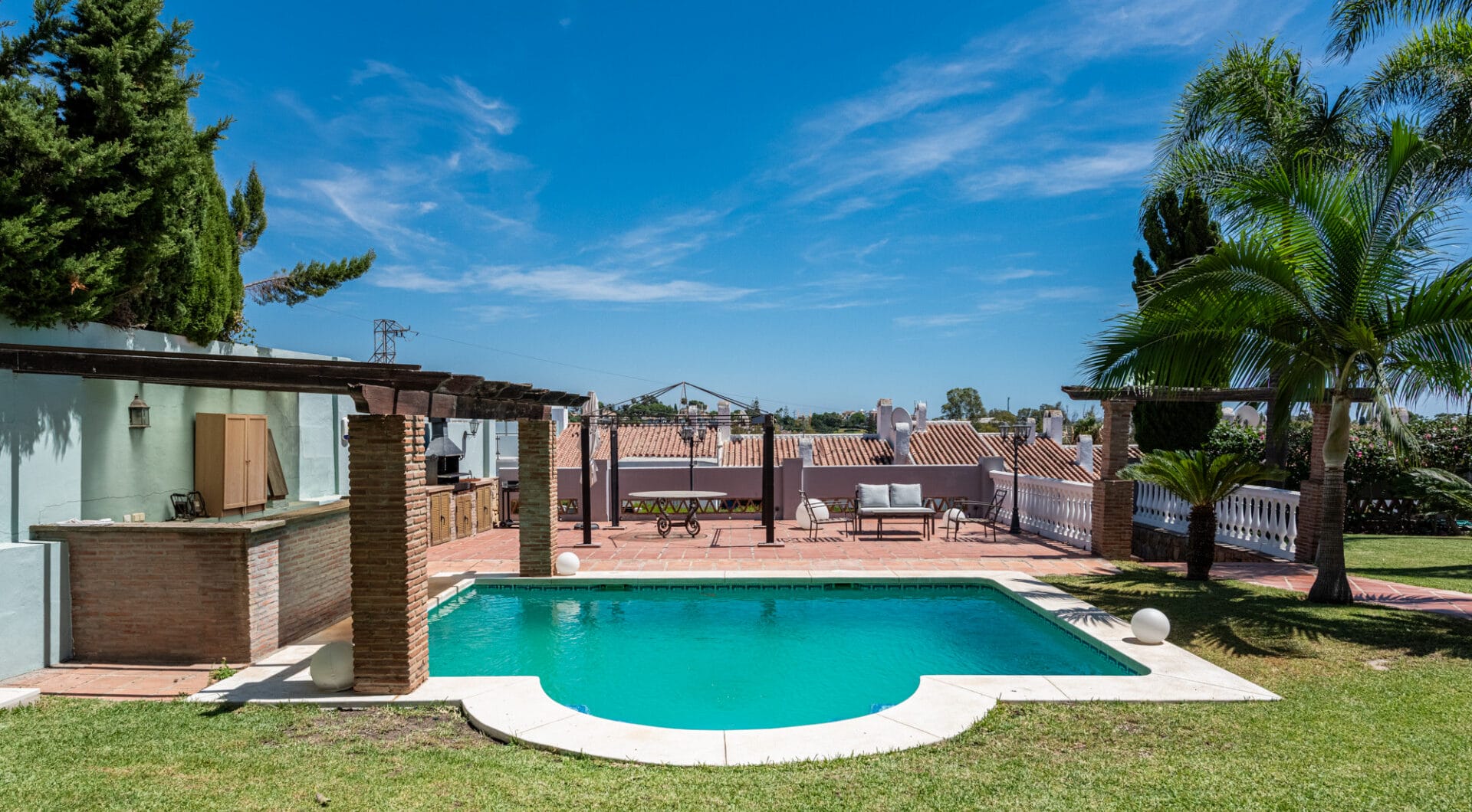 Charming Family Villa in Monte Biarritz!