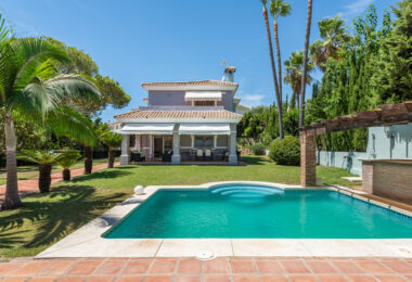 Charming Family Villa in Monte Biarritz!